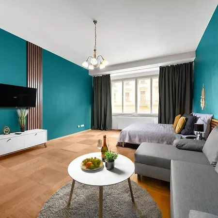 Cityscape Charm Spacious 3 Bedroom Haven For 7 Prague Exterior photo