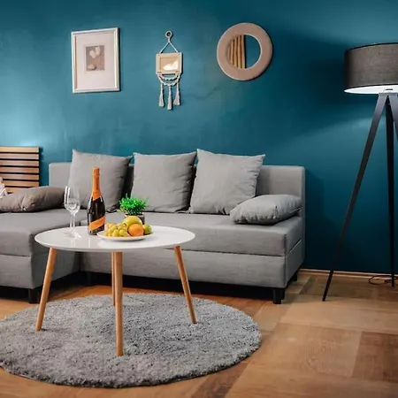 Cityscape Charm Spacious 3 Bedroom Haven For 7 Prague Exterior photo