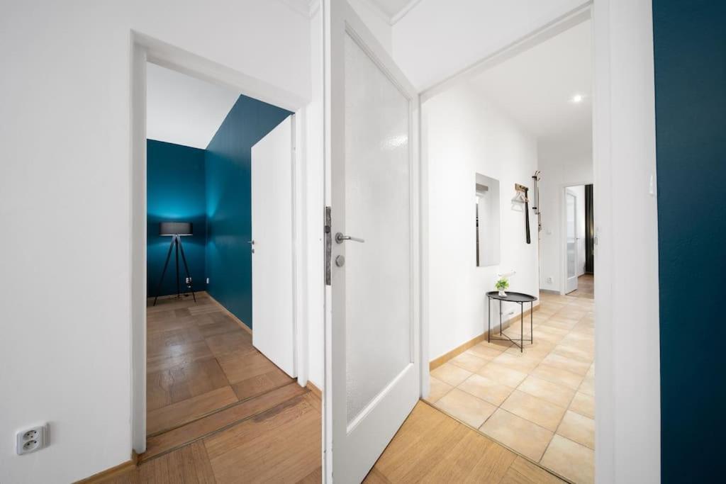 Cityscape Charm Spacious 3 Bedroom Haven For 7 * Prague